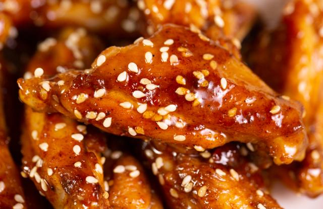 蜜汁小鸡翅，又一个好吃到嗦手指的鸡翅做法，比可乐鸡翅香多啦