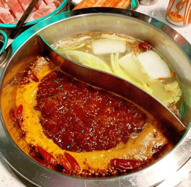 午餐肉|新街口爆火的电台巷火锅，在这竟然不用排队