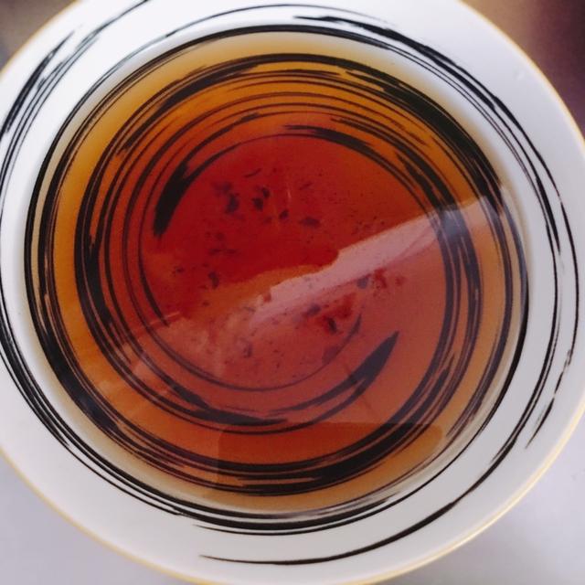 自制红烧鸡块，堪称简易版的小鸡炖蘑菇，味道很好，全家都爱吃