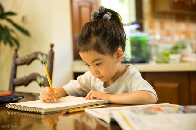 伐木累|妈妈咆哮式陪娃激怒邻居,8步学会高质量陪写作业,从此母慈子孝