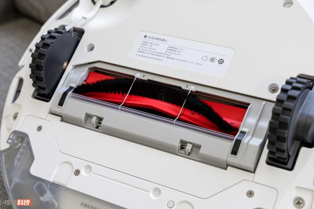 最高优惠 900 元，石头扫地机器人 T7 系列促销开启