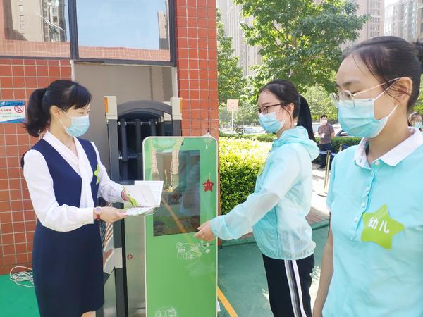 大河网|“小神兽”回园如何做好疫情防控？大河网直击幼儿园复学演练现场