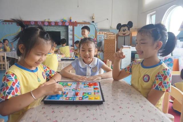 超级宝妈|萌娃归队！番禺第一批4.3万名幼儿今天回园，多图直击，看看有没有萌翻你？