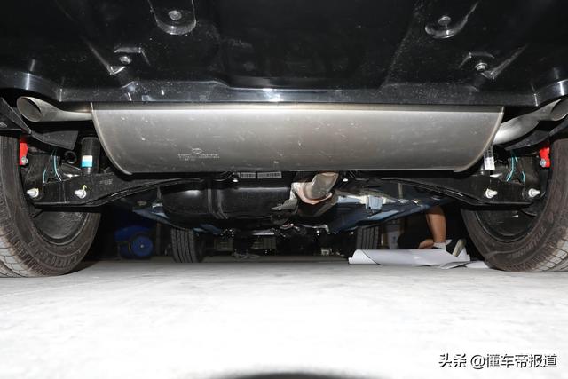 新车 | 硬汉外表下的柔软内心 北京BJ30对比哈弗大狗