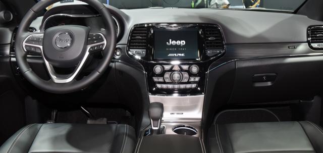 为销量，大切诺基跌至41万，V6+8AT，完胜三菱帕杰罗