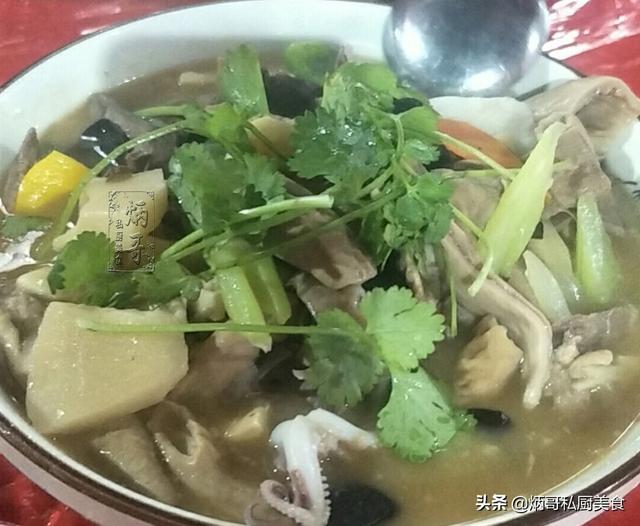 福建小县城办喜酒，这桌1688元！网友：福建人豪横，莆田的吧