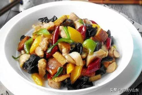 精选16款佳肴推荐，每天有新菜款款不重样，选几道为家人加餐吧