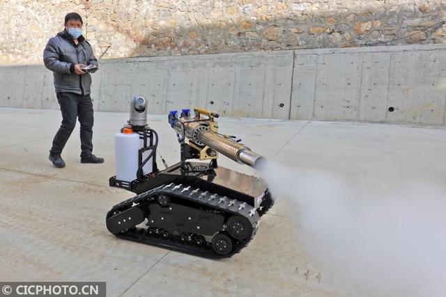#新华社#山东烟台：智能消杀机器人助力防疫
