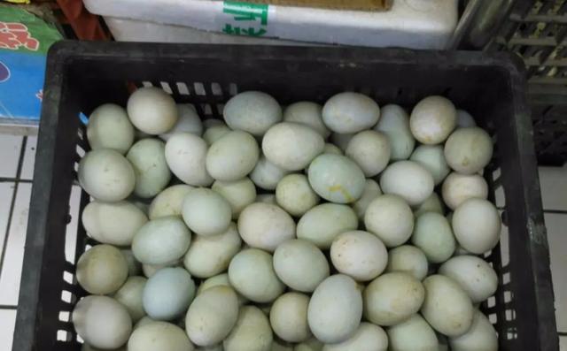 腌咸蛋的传统做法，不用裹泥，不用盐水，28天流油起沙