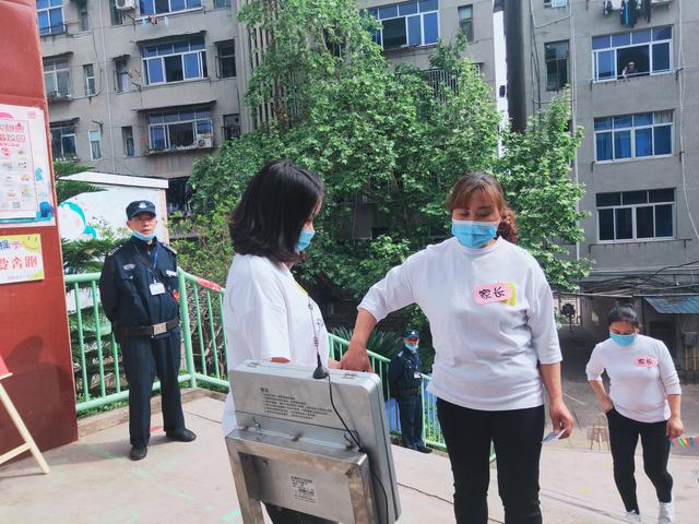 [超级宝妈]简阳市施家镇中心幼儿园开展安全开学疫情防控演练及防控专题会