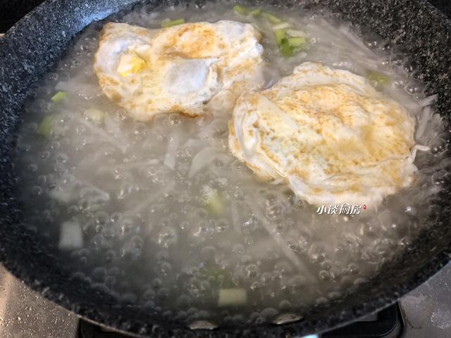 明日冬至，教大家做一碗汤，3块钱成本，营养美味，天冷喝更健康