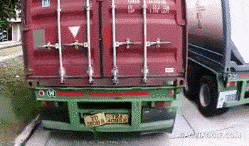 20张车祸现场动图，没车也得看！