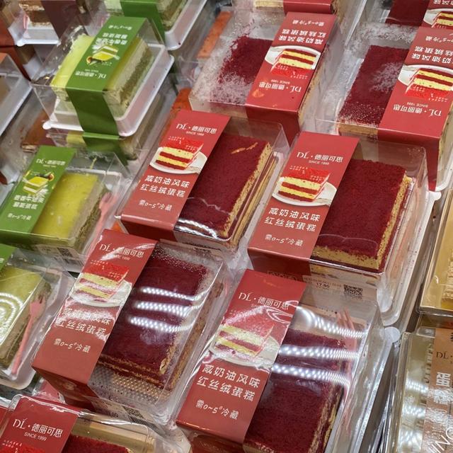 为什么胖东来的“红丝绒蛋糕”与“怼酒”能走红？