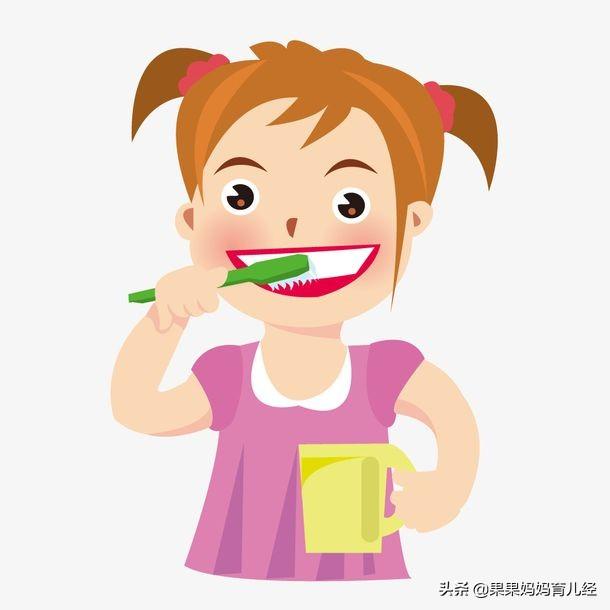 暖洋洋的灯光|孩子多大可以开始刷牙？过早过晚都不行，别让龋齿追上他