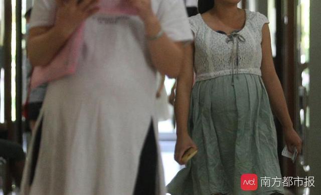 『你的育儿经』宝妈这种痛连大小便都要人协助，专家提醒产后大腿根儿疼要当心