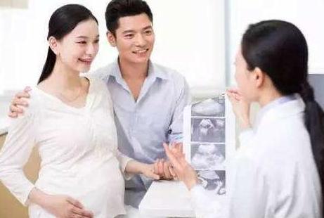 超级宝妈|准妈妈怀孕7个月，肚子比其他孕妇小一号，经过检查孕妈后悔不已
