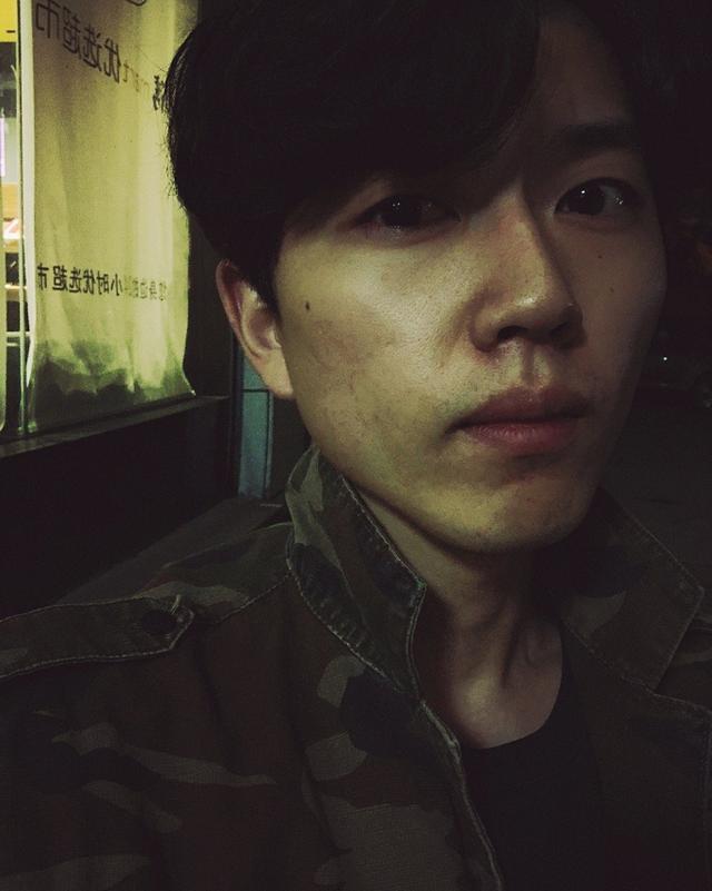 驸马李玮扮演者生活照曝光，不丑反而有点小帅，意外撞脸言承旭9号放映厅