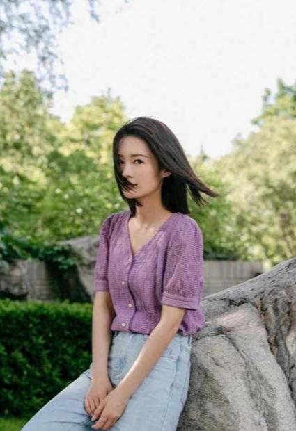 如果心有颜色|颜值演技双在线李沁，假日穿搭好少女，她的夏日穿搭堪称“宝典”