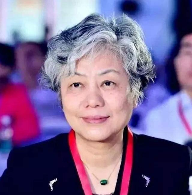 「超级宝妈」这3类孩子小时看似“精明”，长大后多半没出息，父母还沾沾自喜