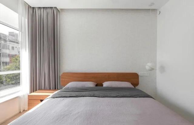 难怪“刷大白”又火了，学她家这样搭配，透着骨子里的高级感！