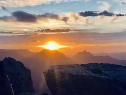「你的育儿经」亲人故去，如何告诉和支持孩子