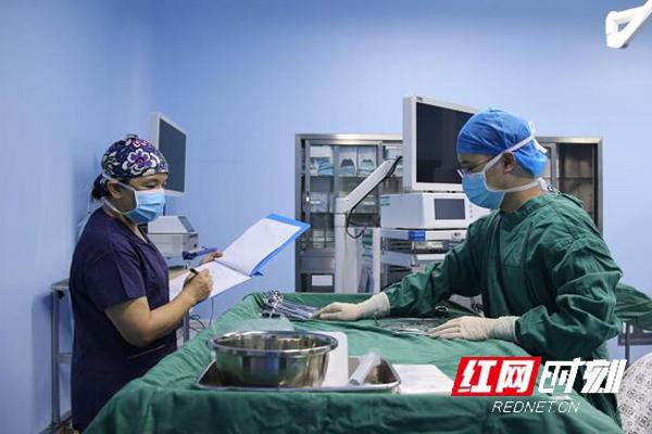 国际护士节丨胡桂英：无影灯下的天使