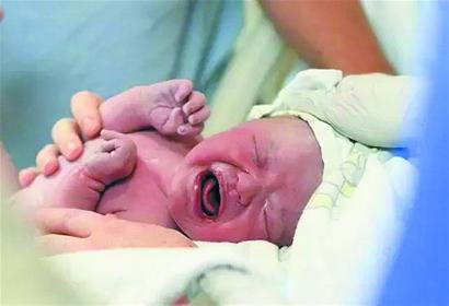 土豆|新生儿怎样首次呼吸？澳科学家揭开肺部细节