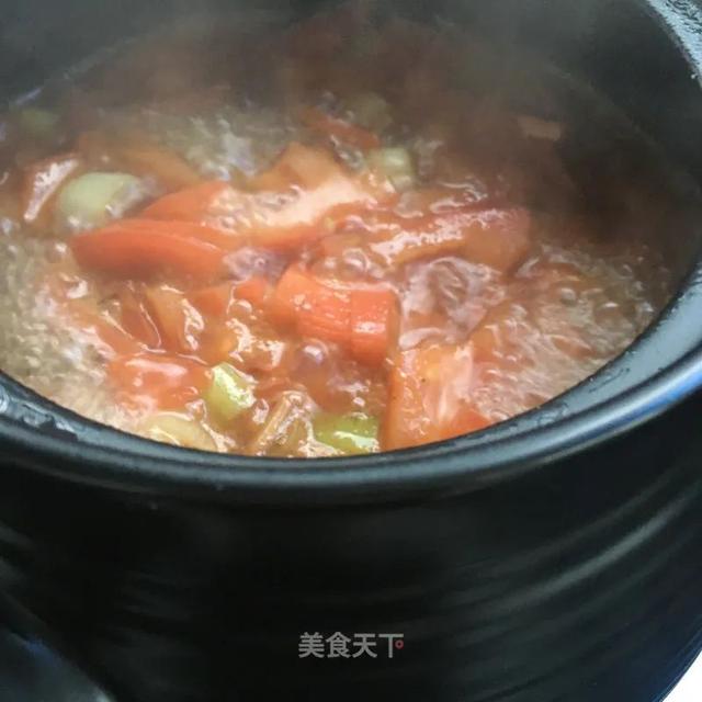 番茄炖牛腩：酸香可口，软烂入味，真的超级下饭