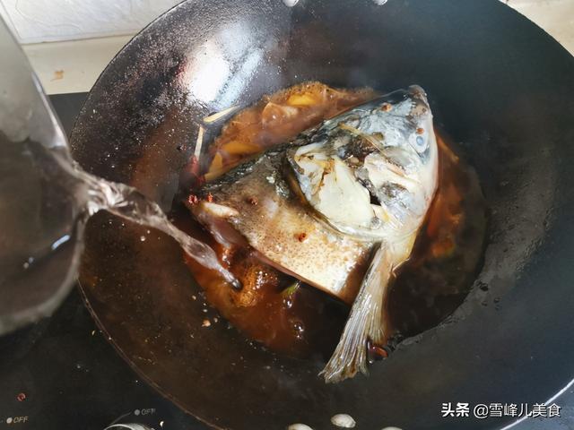 冬天多吃鱼头，鲜美好吃营养高比牛羊肉都好，老人孩子更要多吃