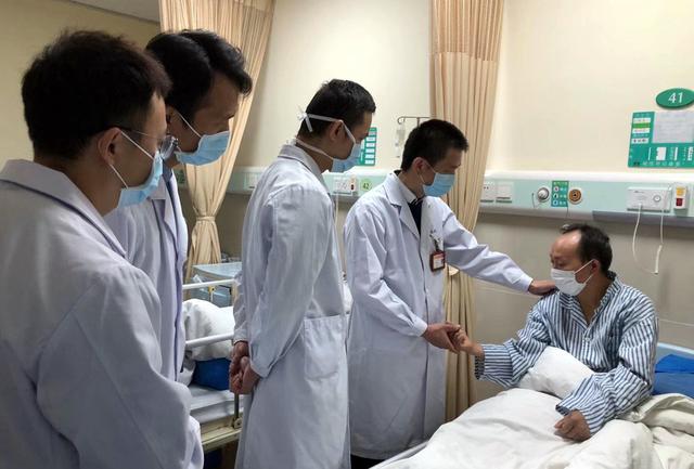 当选省级学术专委会副主委的他，为何扎根在东莞镇街医院工作？