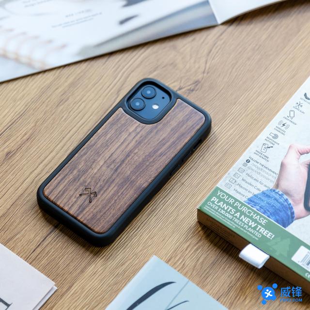 WOODCESSORIE 生态系列保护壳图赏：你的第一个 iPhone 12 保护壳？