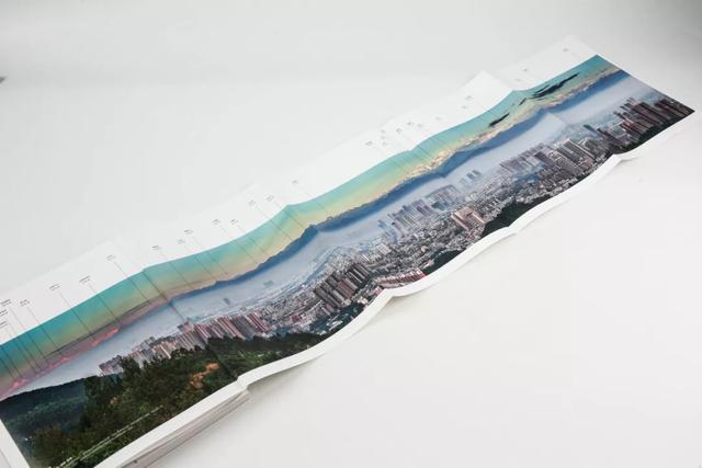 「你的育儿经」书架上的最美中国纪录片《这里是中国》,每一页都震撼人心