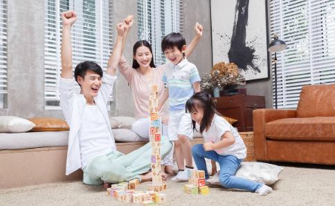 有点甜儿|最适合孩子玩的“4种游戏”，孩子越玩越聪明，家长不要再阻止了