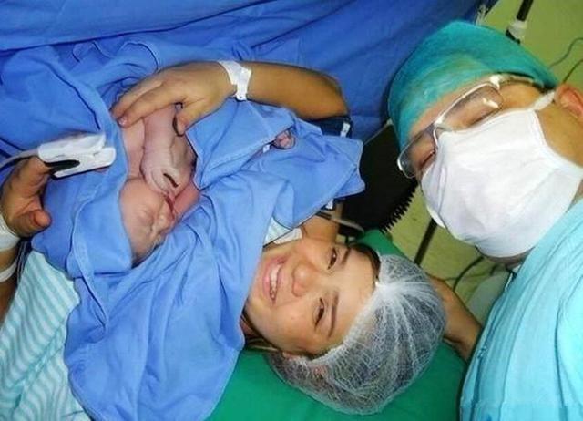 「你的育儿经」孕妇生孩子时疼得咬丈夫，却被丈夫打了一巴掌，医生：说了别陪产