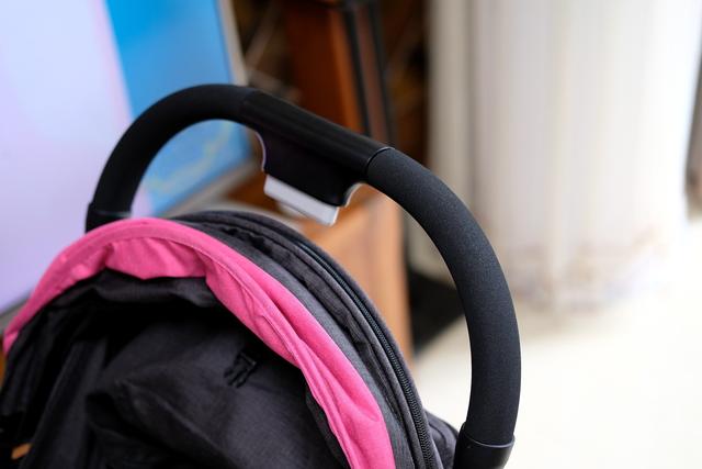 700kids柒小佰 儿童折叠推车 上手体验