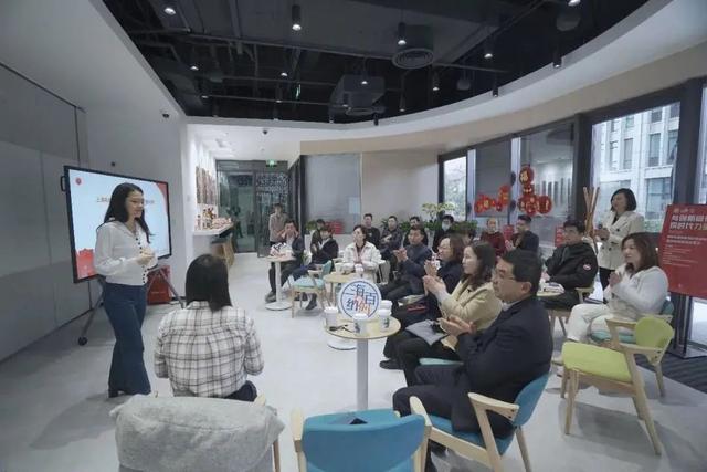 就业专家剖析创业新机遇，线上线下解答创业者困惑