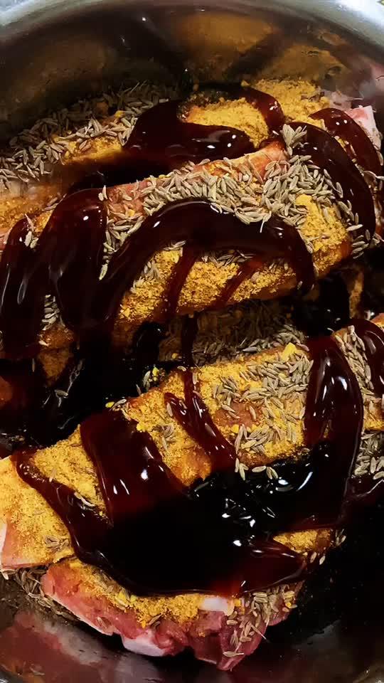 人气特色菜烤猪肋排，总有一款你所爱