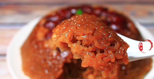 年夜饭，送大家一道“红糖糯米”，香甜软糯，比八宝饭还要好吃