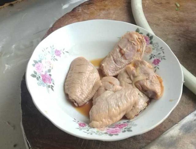 情报站｜鲜香肉嫩的可乐鸡翅出锅啦！自己动手做起来好吃又美味