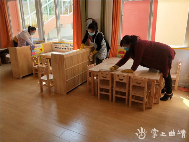 [你的育儿经]县第一幼儿园开展疫情防控知识培训及应急处置演练
