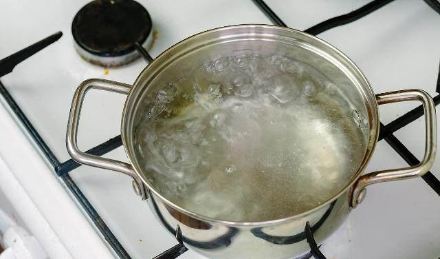 超级宝妈|孕期饮水有学问，什么时候多喝，什么时候少喝，这些水不能喝