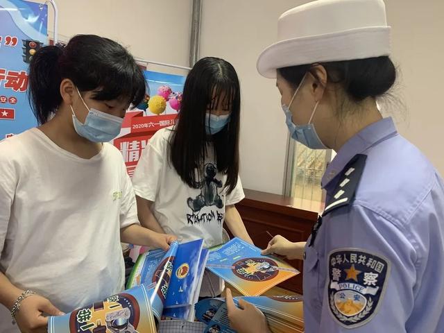 你的育儿经|【六一专题】成长与安全一路“童”行，请送给您的孩子“一盔一带”！