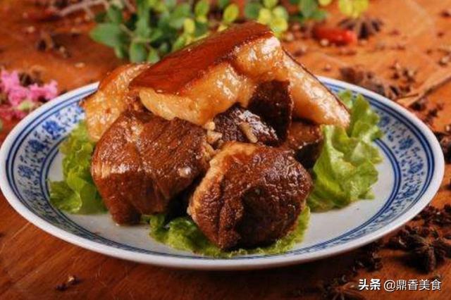 卤猪肉时，牢记"2不放"，卤肉鲜香红亮味道正，不腥不柴又入味