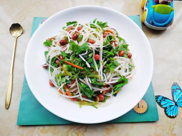 老妈做了六十多年的开胃刮油菜，成本不到2块钱，吃过的都说好