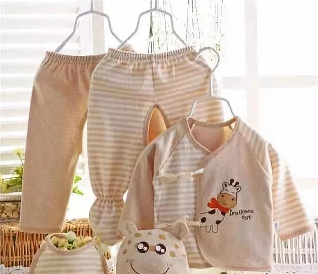 「超级宝妈」这种衣服，再好看也不能给孩子穿，尤其是7岁以内的宝宝