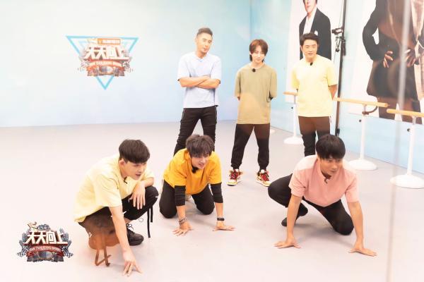 澎湃新闻|姐姐们才登场，“追逐梦想的哥哥”今晚初亮相