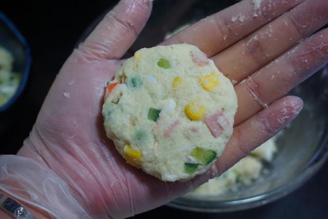 简单的营养早餐，10分钟就能搞定，外酥里嫩太好吃了