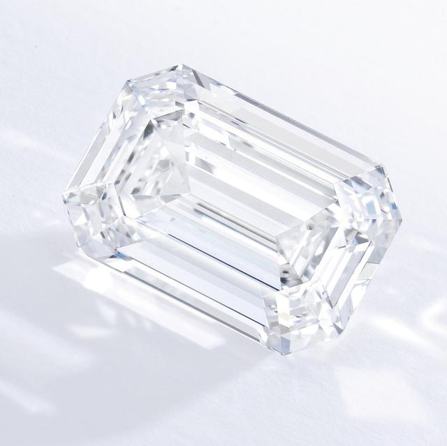 时尚迪科50分的钻石比40分贵一倍？珠宝专家：没毛病