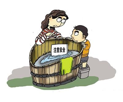 你的育儿经|水桶、浴缸、池塘、排水沟…… 夏日儿童安全陷阱多
