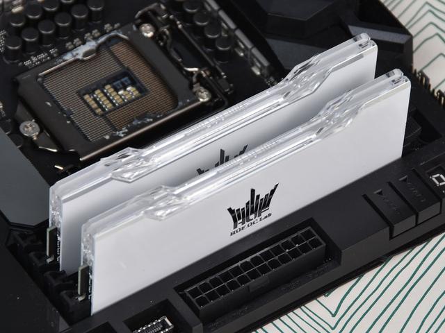 华硕RTX3070评测：超高1905MHz显非凡